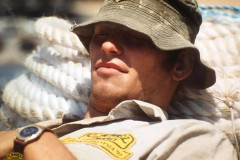 042